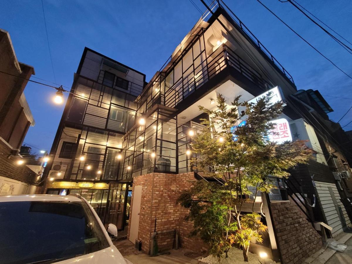 Inno Hostel & Pub Lounge Hongdae Seoul Exterior photo